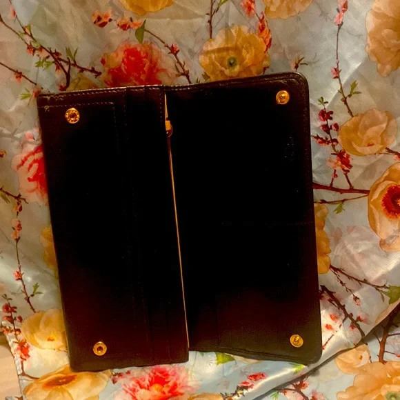 Elegant black Prada lamb skin leather wallet - Picture 3 of 11